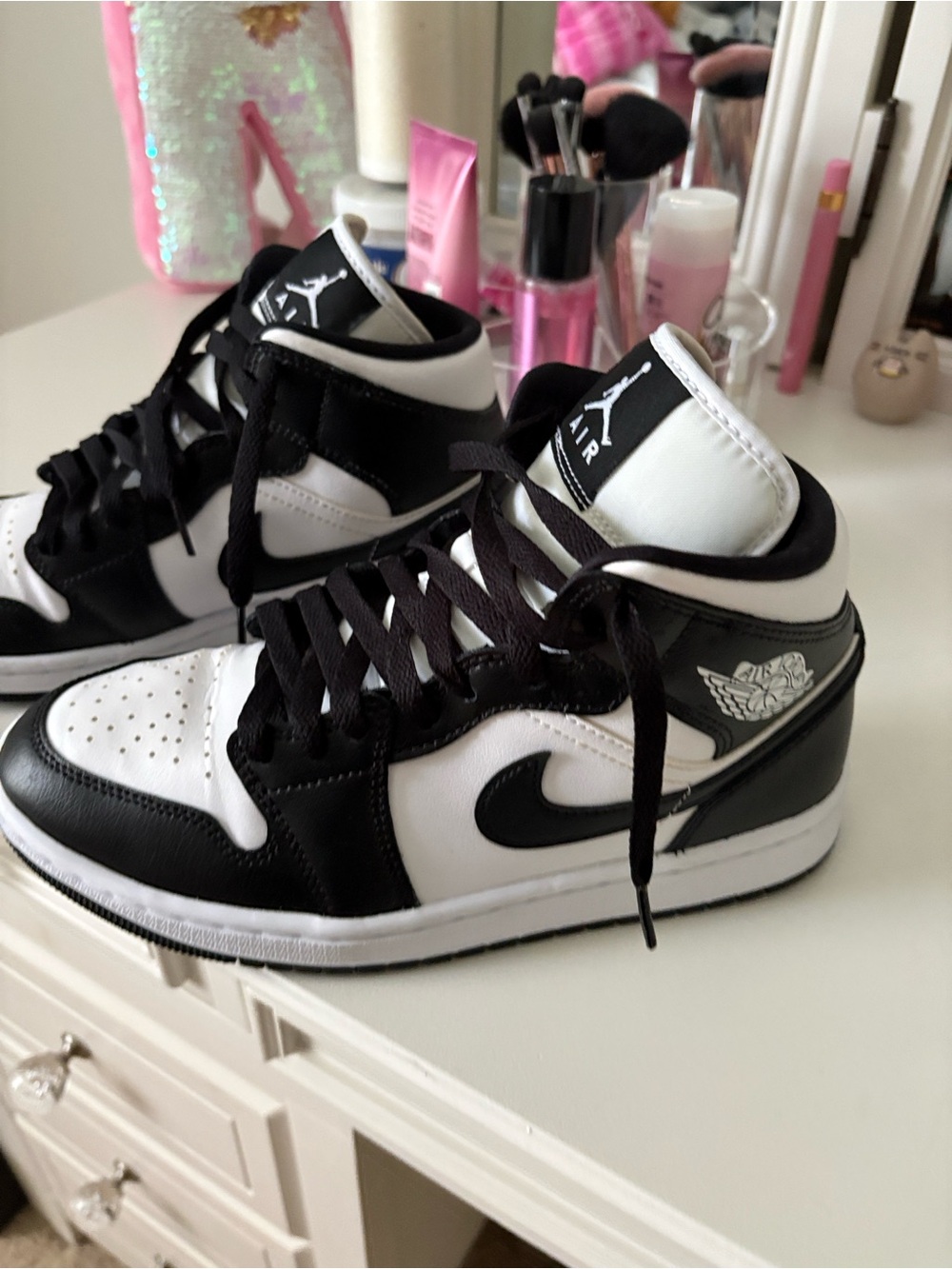 Nike Air jordan 1 mid panda women size 7